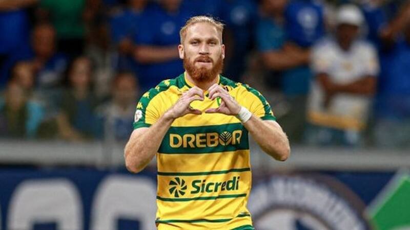 Atentos en Colo Colo: el club brasileño que se metió en la pelea por Isidro Pitta