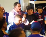 VIDEO | No se vio por TV: la euforia de Michael Clark en arenga de la U en el Superclásico