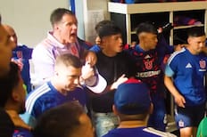 VIDEO | No se vio por TV: la euforia de Michael Clark en arenga de la U en el Superclásico