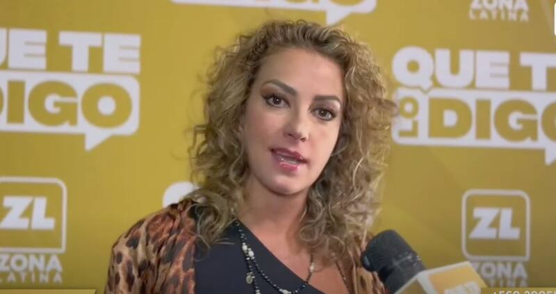 en picada contra Pamela Díaz.