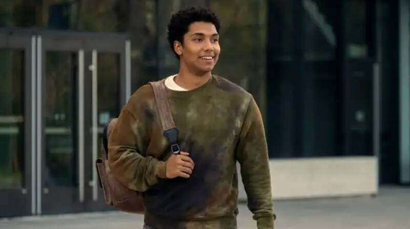 Chance Perdomo como Andre Anderson, un estudiante con poderes gracias al Compuesto V