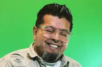 Se va el país y deja el humor: La nueva vida que prepara Mauricio Medina, “El Indio”, fuera de Chile