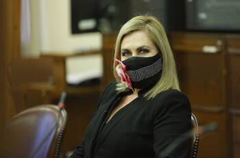 "Pamela Jiles, la líder populista con tintes trumpistas que sorprende a Chile": así califican en Argentina a la diputada