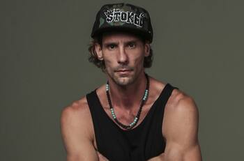 Gonzalo Valenzuela gana premio internacional como “Mejor Actor” por su personaje en “Demente”
