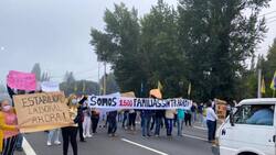 Protesta en la Ruta 5 Sur: Trabajadores del Monticello exigen apertura de casinos en Fase 2