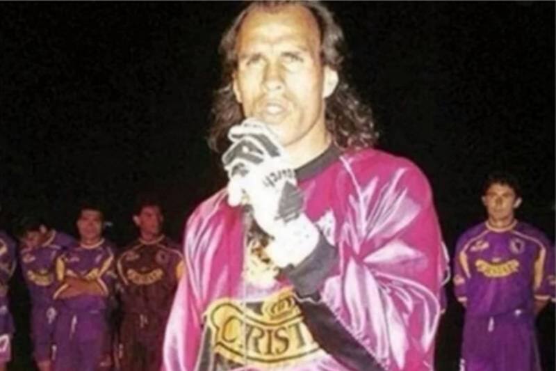 La leyenda del arco en Sudamérica en los ochenta y noventa en su paso por Deportes Concepción en 2001.