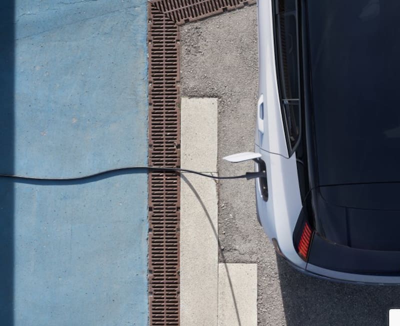 La periodista presume de su SUV.