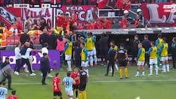 VIDEO | No aprenden: hinchas de Independiente atacan a los jugadores de Racing en el Clásico