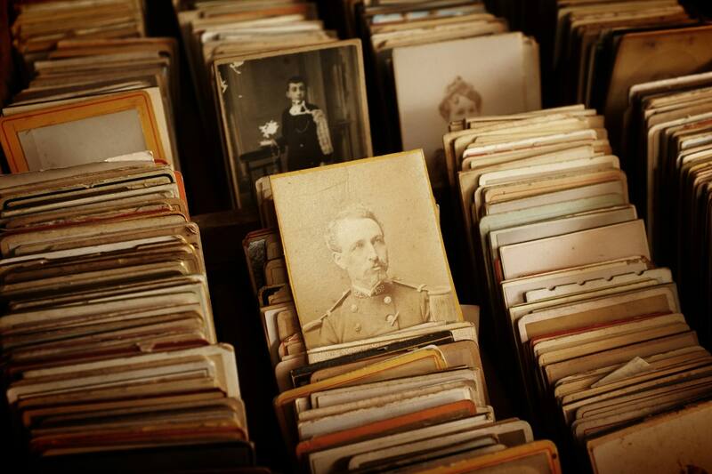 Conoce los apellidos más antiguos presentes en nuestro país, según la IA.