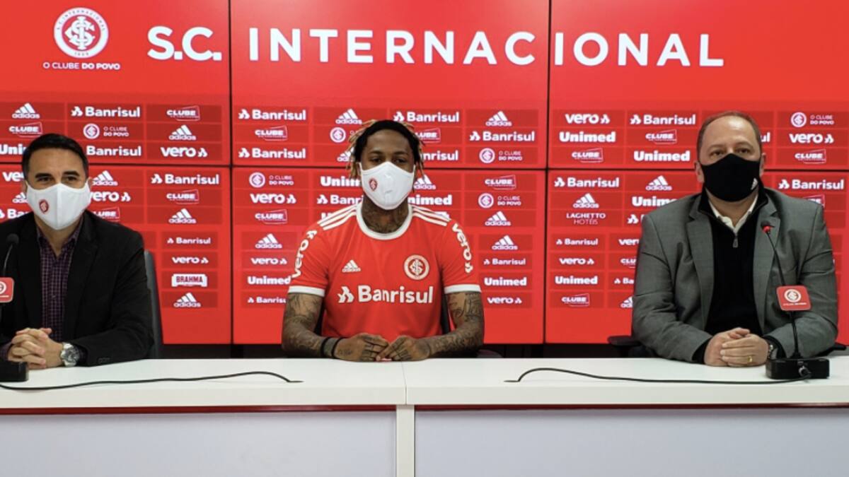 Atención UC: Inter de Porto Alegre se reforzó con ex mundialista uruguayo