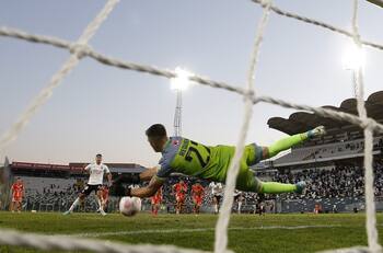 Preparador de arqueros de Cobresal revela cómo frenaron la racha perfecta de Iván Morales en los penales: "Lo teníamos estudiado"