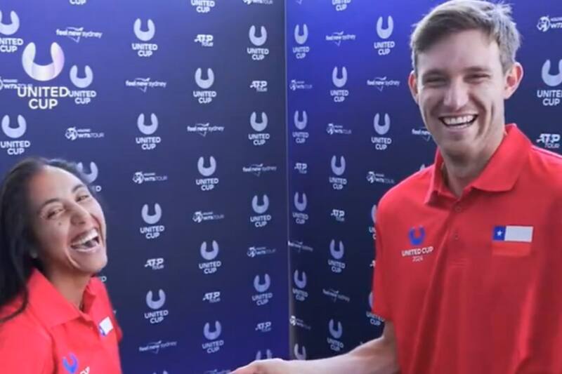 La "entrevistadora" Daniela Saguel y la graciosa respuesta de Nicolás Jarry en Sídney.