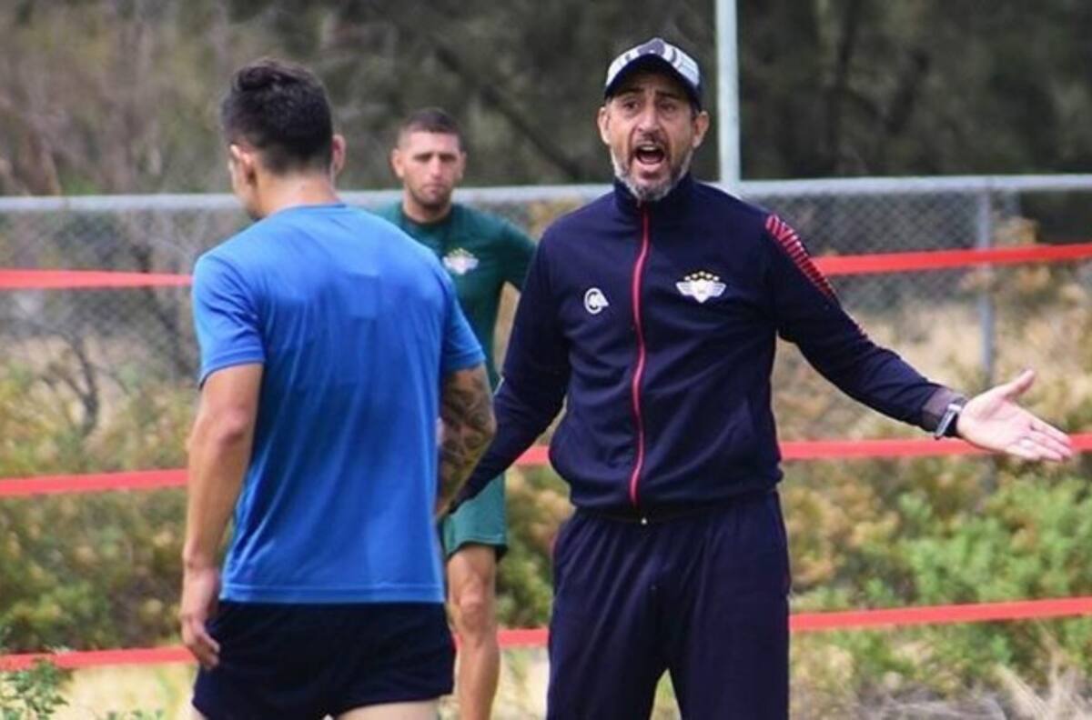 DT de Jorge Wilstermann: "Estoy al tanto del momento que vive Colo Colo"