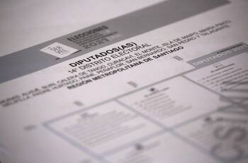 “Número histórico de candidatos”: Servel llamó a conocer las papeletas para evitar confusiones