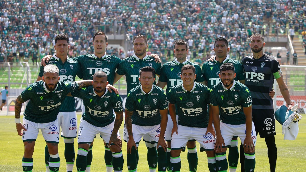 Santiago Wanderers inició campaña para que hinchas elijan el uniforme del 2021