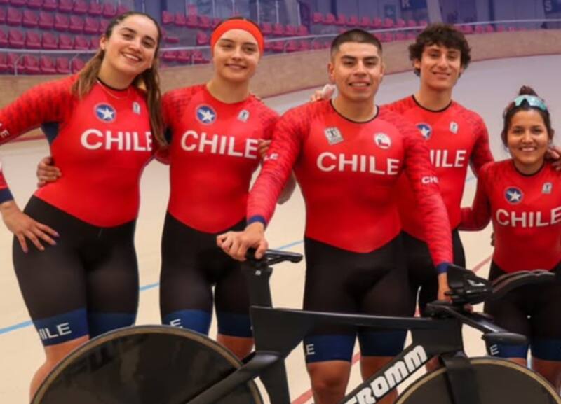 . Parte del equipo nacional.