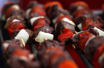 Fiestas Patrias: Sigue aquí los cinco pasos para hacer y disfrutar los mejores anticuchos este 18