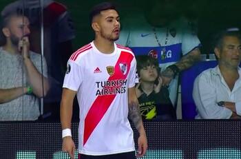 Prensa especializada no fue entusiasta con el rendimiento de Paulo Díaz en Superclásico