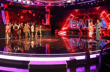 "En un minuto lo estaba pasando mal": La emotiva despedida del nuevo famoso eliminado de "Aquí se Baila"