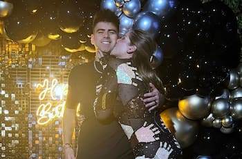 De fiesta y pastas: Kel Calderón y Toto Torrealba viven soñada salida en medio de sus vacaciones fuera de Chile