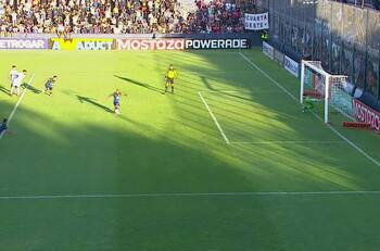 ¡Insólito! La obsesión de Jorge Almirón protagonizó el blooper de la fecha en el fútbol argentino