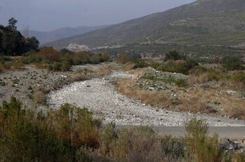 "Nunca hemos descartado el racionamiento de agua": la preocupante advertencia del Ministro de Obras Públicas