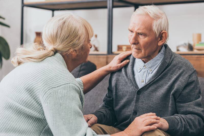 Descubre cuáles son los alimentos que aumentan el riesgo de demencia.