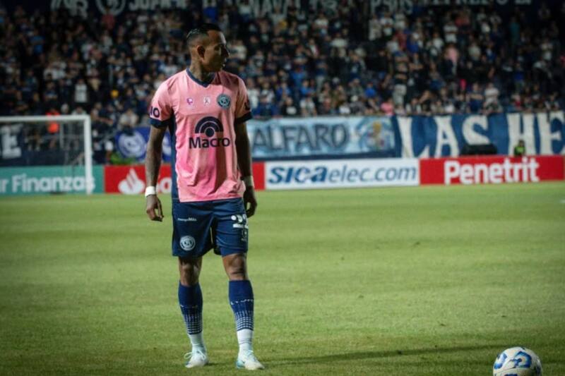 en Independiente Rivadavia de Argentina.