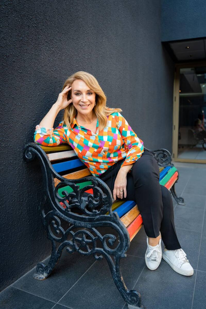 Karen Doggenweiler es la animadora de "La Cabaña"