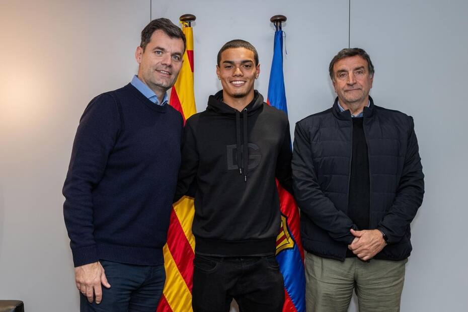 Mini Dinho es nuevp jugador del Barcelona.