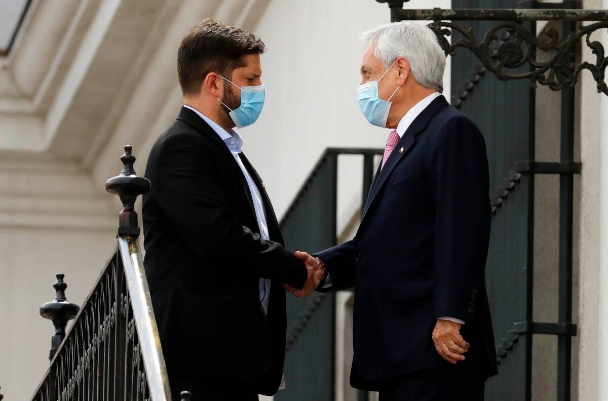 El destino es Colombia: Piñera invitó a Boric a su última gira internacional
