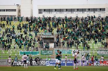 VIDEO | El apoyo de los hinchas de Santiago Wanderers en la previa del Clásico Porteño ante Everton