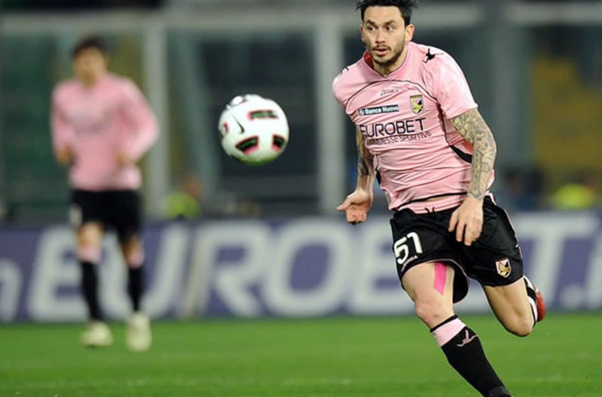 Palermo: Exequipo de Cavani, Dybala y Pinilla está a un paso desaparecer
