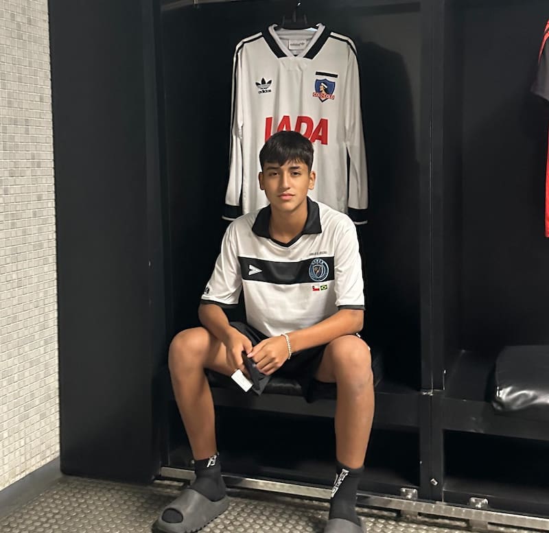 Alonso Vidal es hincha de Colo Colo