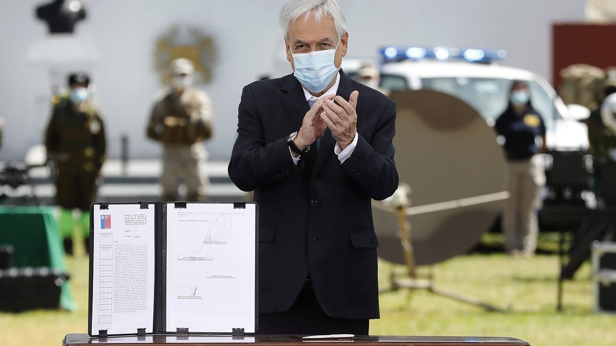 Inmigración ilegal: Sebastián Piñera firmó decreto que aumenta apoyo de FF.AA. para controlarla