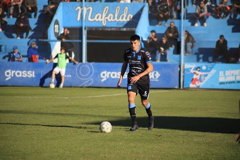 jugó 38 partidos en 2024 con Estudiantes de Río Cuarto.