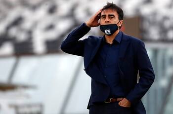 ¿Cábala? El motivo por el qué Gustavo Quinteros apareció en la banca visitante del Monumental