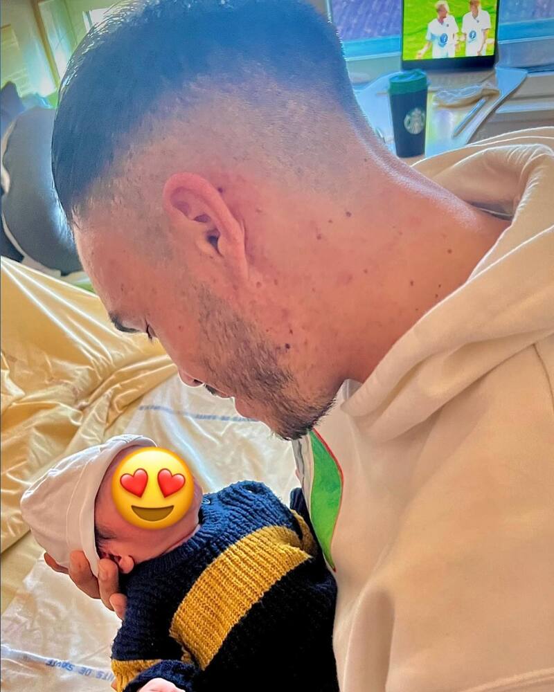 La pareja demostró su felicidad por el nacimiento de su primer hijo.