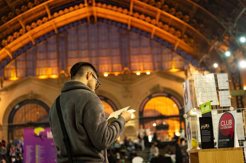 En cuatro días, el encuentro literario contará con actividades para grandes y chicos en Santiago. Créditos: Furia del Libro.