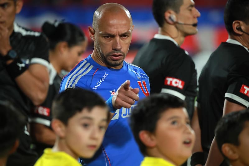 Marcelo Díaz en el duelo por Libertadores.