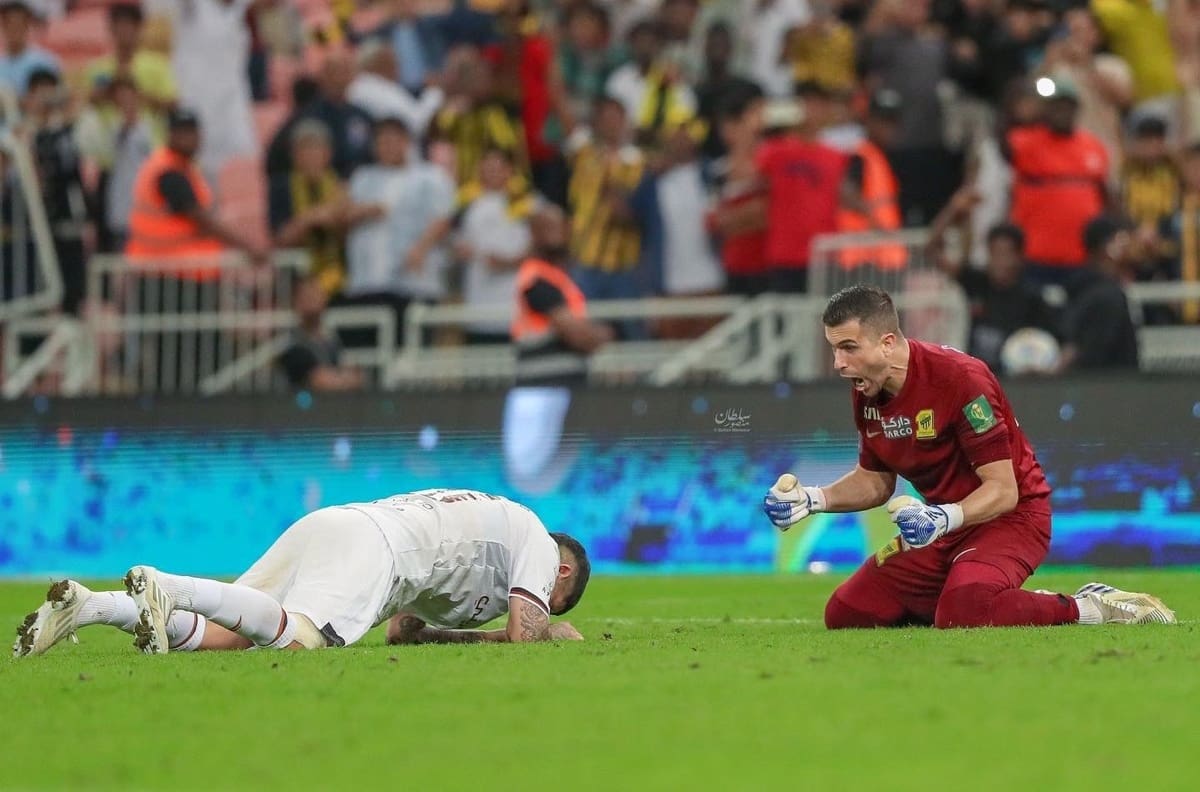 VIDEO | A lo Dibu Martínez y como Claudio Bravo: Arquero brasileño le gritó en la cara a Ever Banega penal fallado