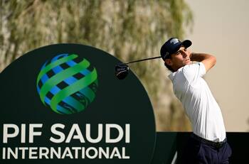 Joaquín Niemann se ubica entre los 100 deportistas mejor pagados del mundo