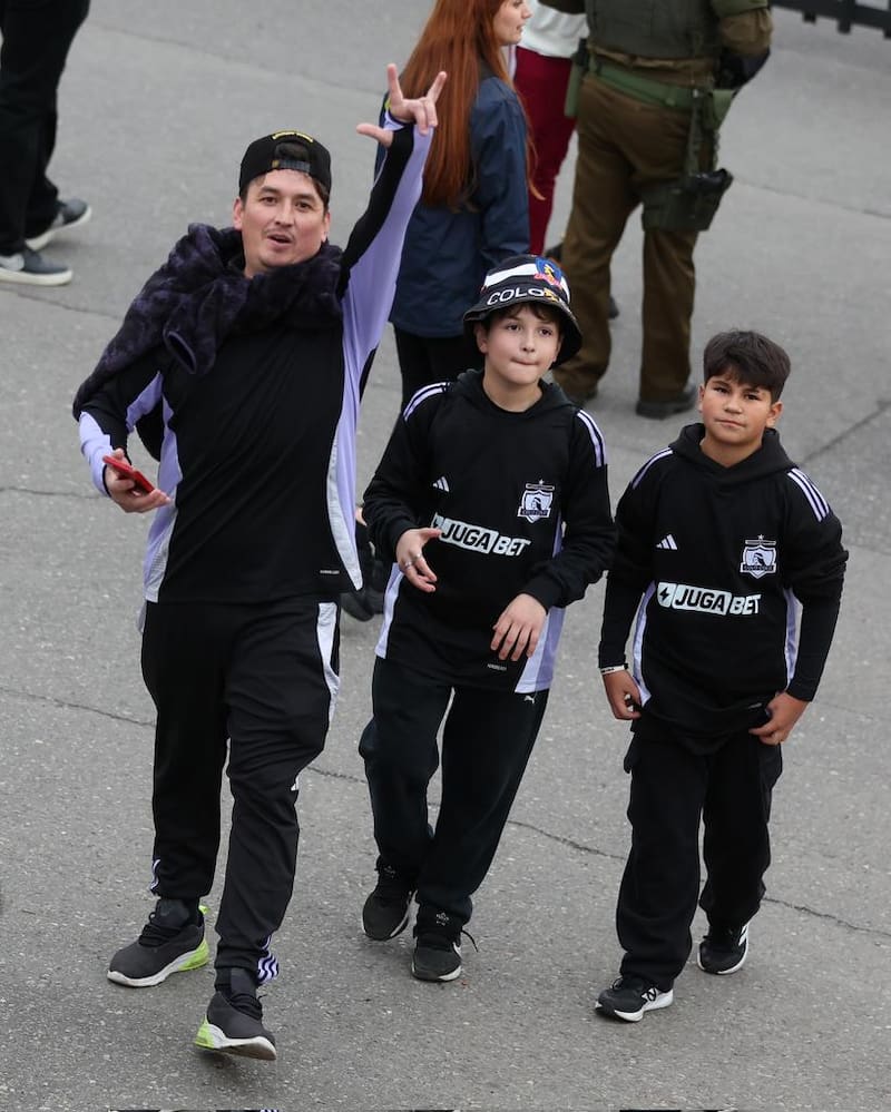 Hinchas en el Monumental