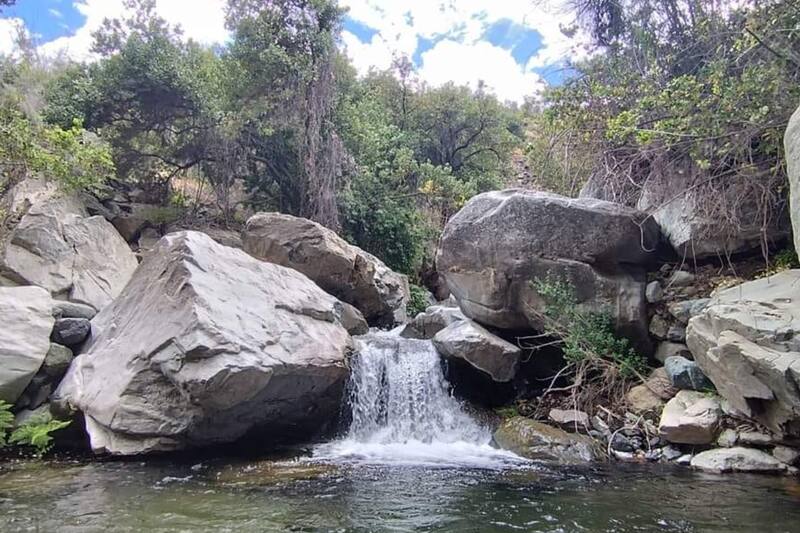 El lugar y sus alrededores ofrecen un espacio perfecto para descansar, sacar fotografías y refrescarse.
Foto: Facebook Mauricio Silva Zenteno
