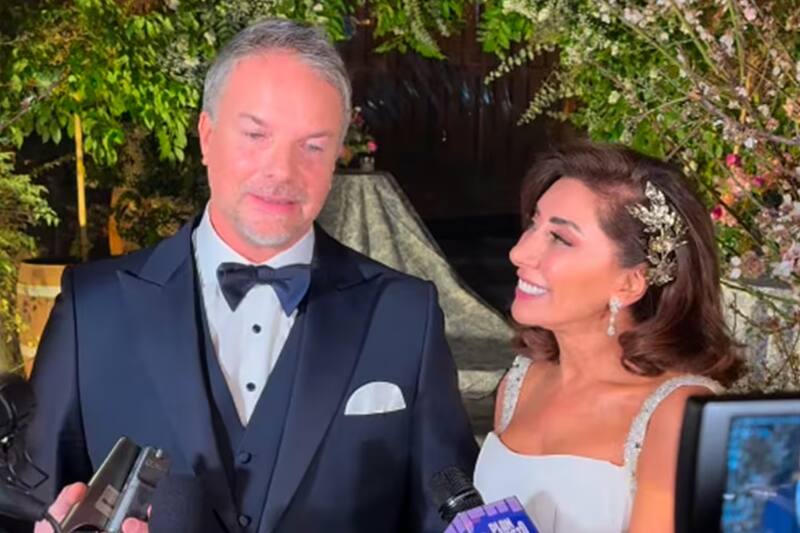 Los trajes que utilizaron en su matrimonio.