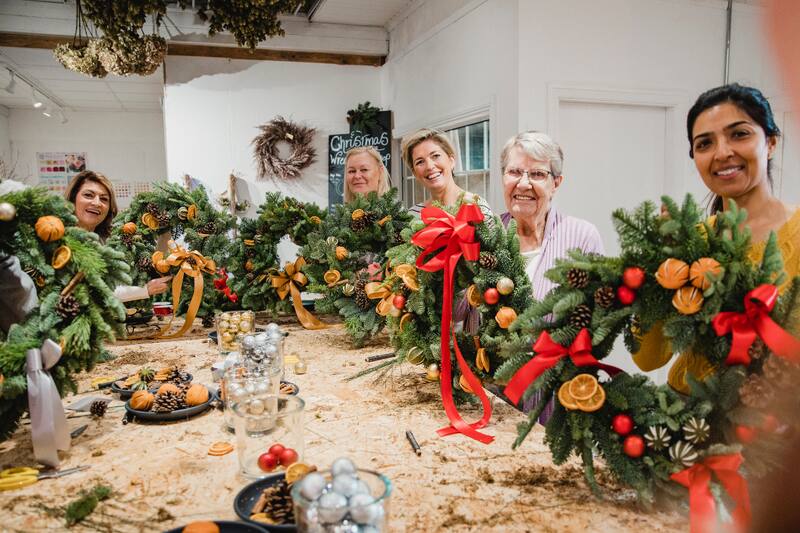 Las coronas son una buena alternativa para quienes tiene un estilo minimalista.