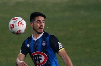 El defensa goleador de Huachipato se sincera: "Fue más importante ganarle a Wanderers que a la UC"