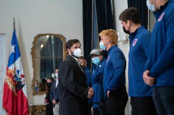 Presidente Gabriel Boric recibió en La Moneda a Los Cóndores y prometió ayuda para el rugby