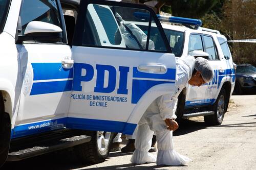 Intentaron trasladar el cuerpo: Padres del sospechoso de femicidio en Maipú fueron detenidos