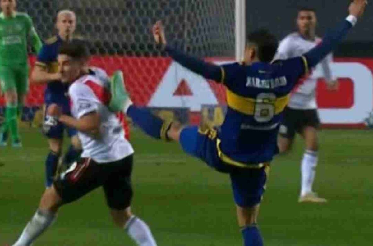 VIDEO: Así fue el duro planchazo de Marcos Rojo a Julián Álvarez en el Superclásico entre Boca Juniors y River Plate